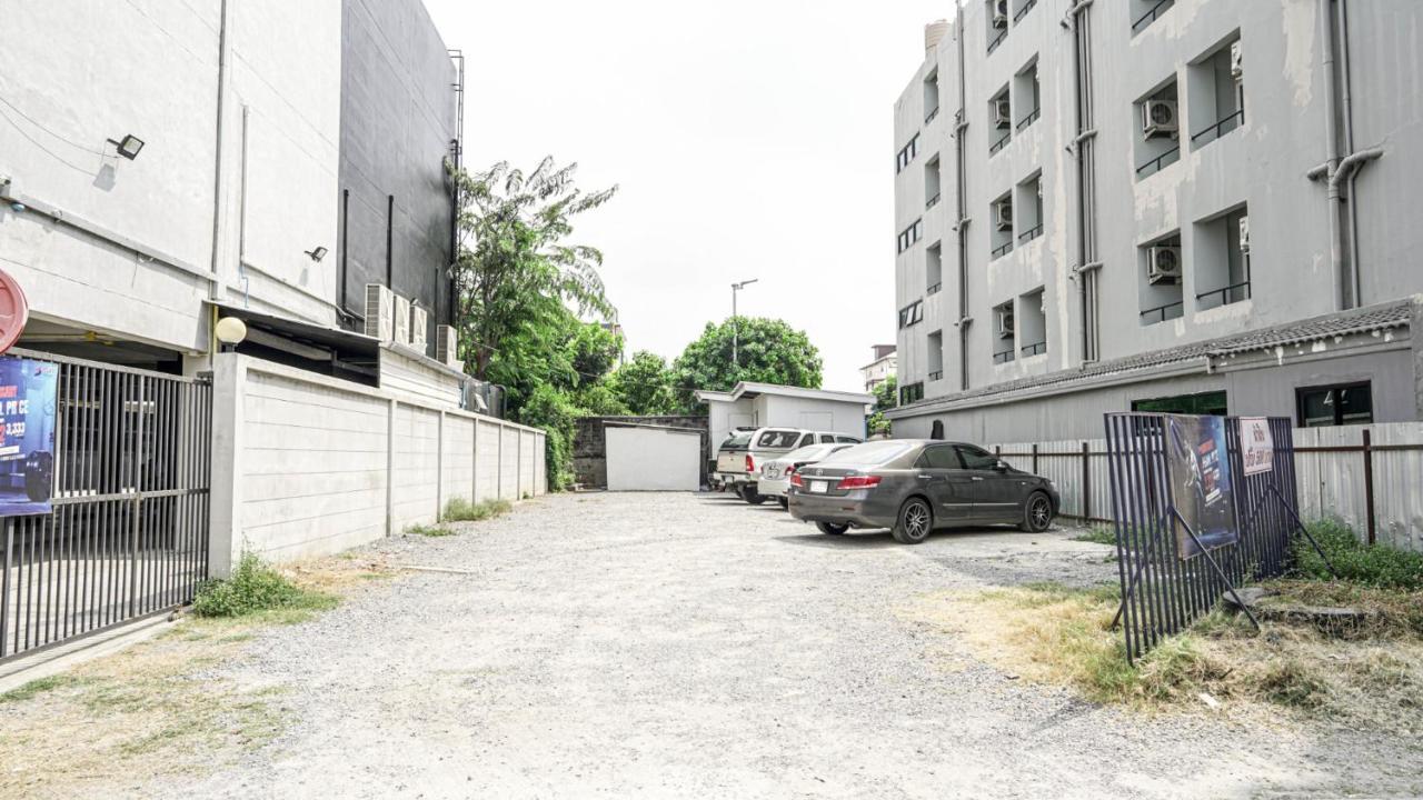 Roomquest Bangkok Don Mueang Airport Luaran gambar